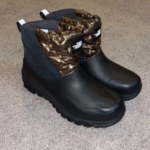 The North Face Yukiona copper puffer black boots women’s new winter